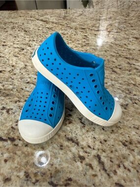 Toddler Native Jefferson Slip On Water Shoes Lightweight Aquarius Blue C9